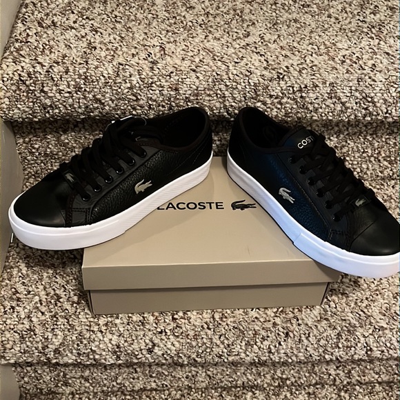 Lacoste shoes - Picture 3 of 3